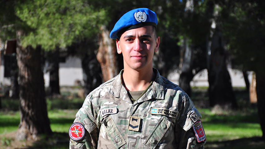 Agustín Francisco Galaz Guerra es Marinero Primero Tropa Voluntaria y participa de la Misión de Mantenimiento de la Paz de Naciones Unidas en Chipre hasta fin de año.