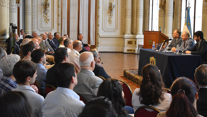 Los encuentros estuvieron enmarcados dentro de las actividades de extensión de la Maestría en Estudios Estratégicos que dicta la Escuela de Guerra Naval.