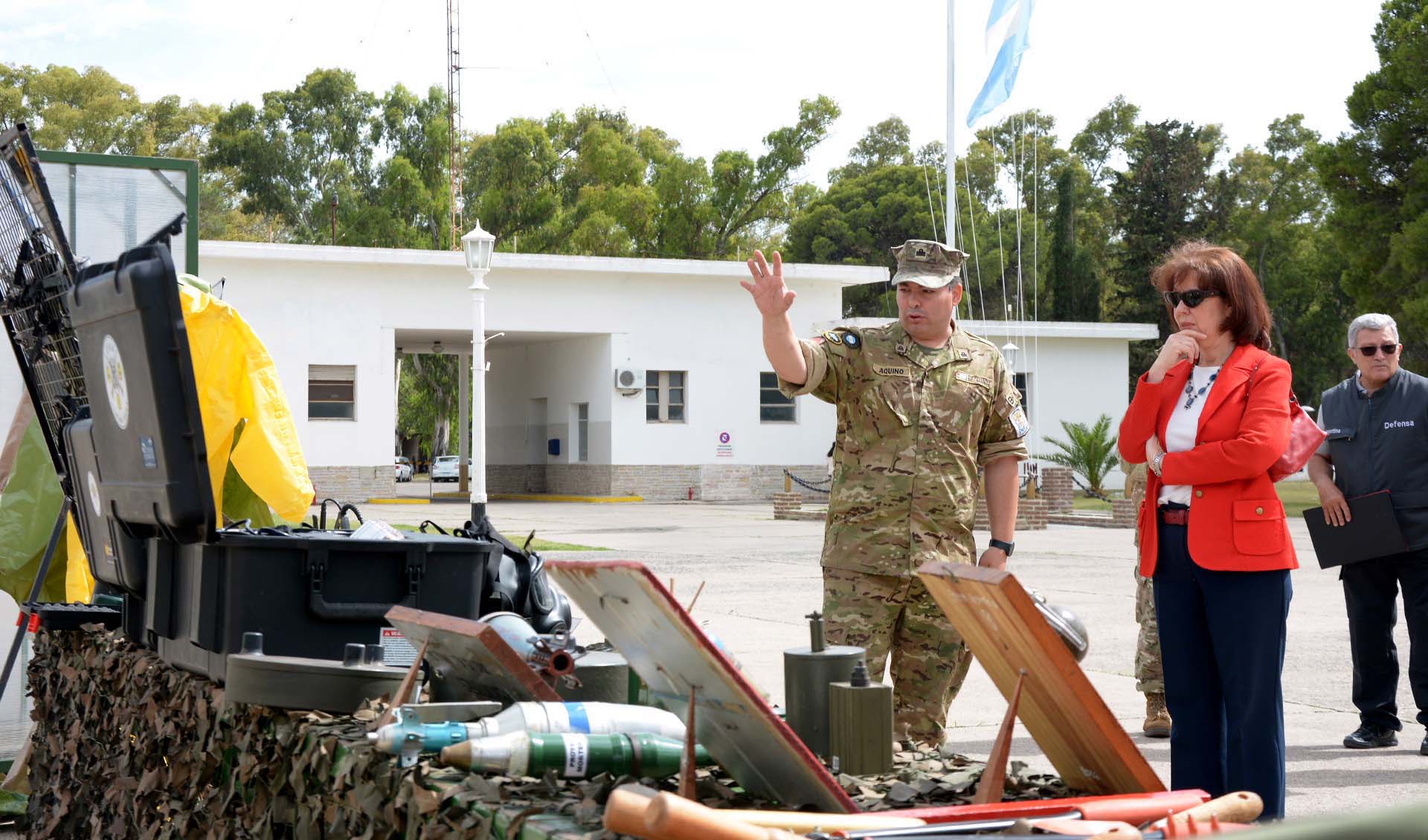 Recorrió destinos de la Base Naval Puerto Belgrano y la Base de Infantería de Marina Baterías.