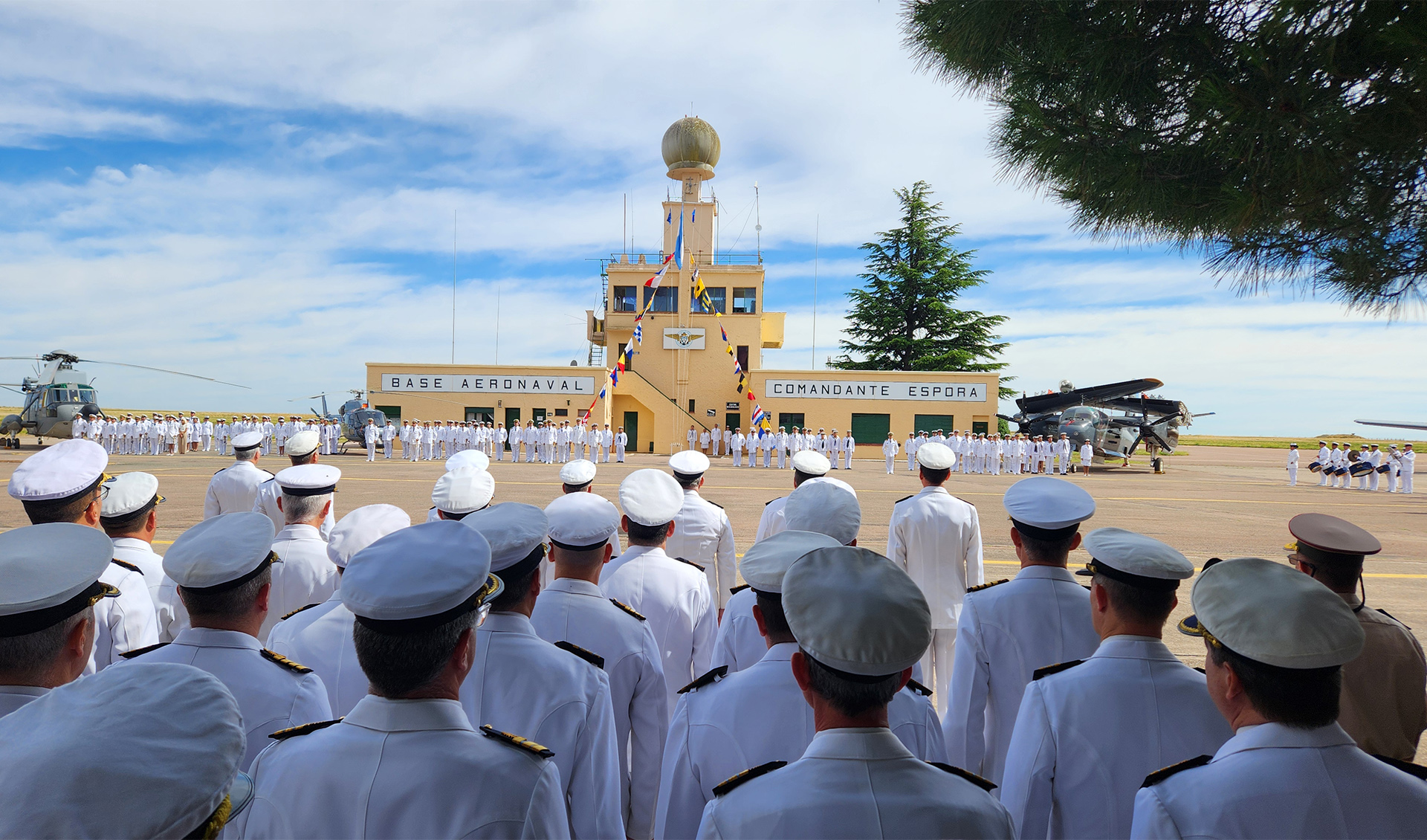 Asumió el Capitán de Navío Román Enrique Olivero en reemplazo del Contraalmirante Carlos Manuel Falcone.