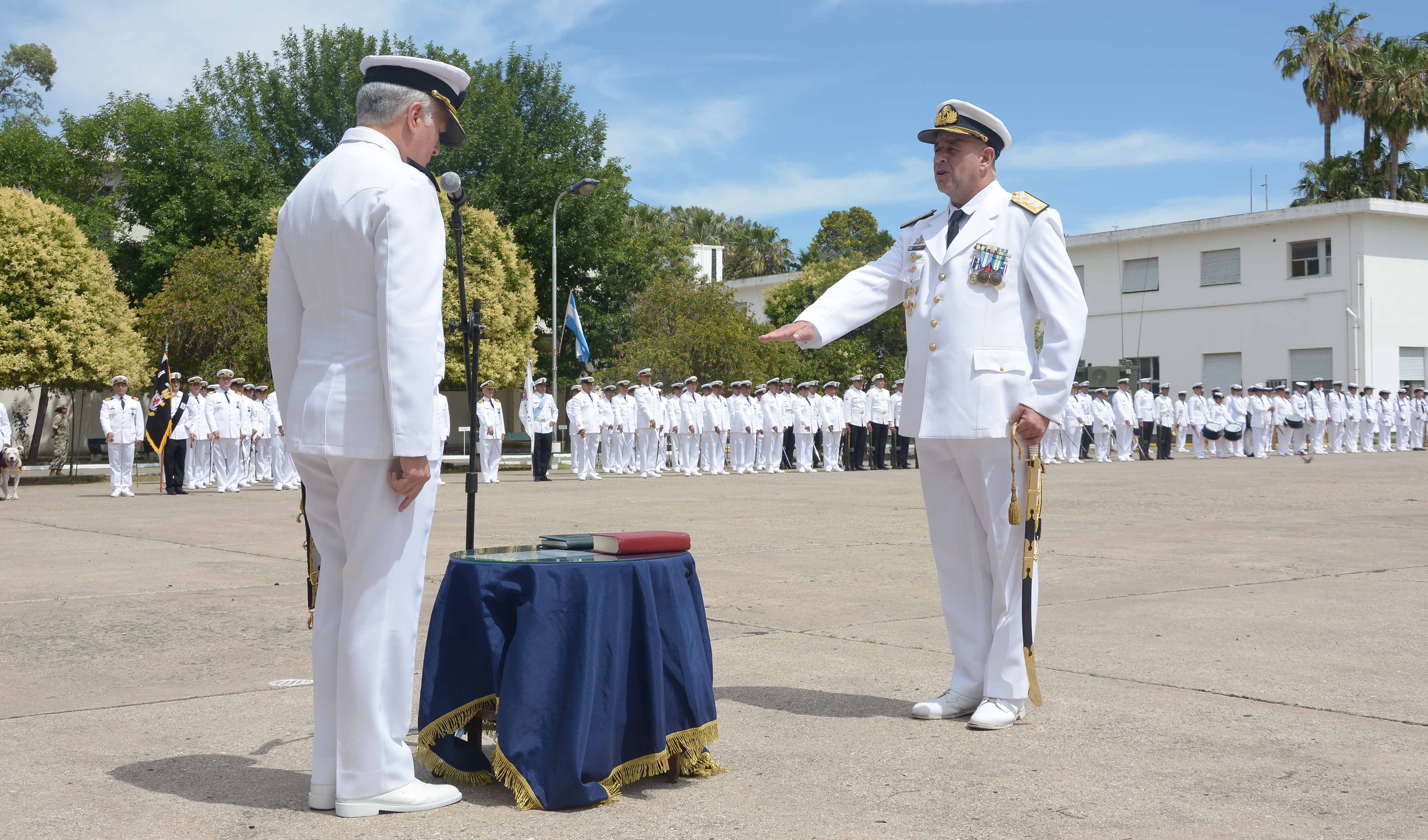 Presidió la ceremonia el Comandante de Adiestramiento y Alistamiento de la Armada, Contraalmirante Juan Carlos Coré.