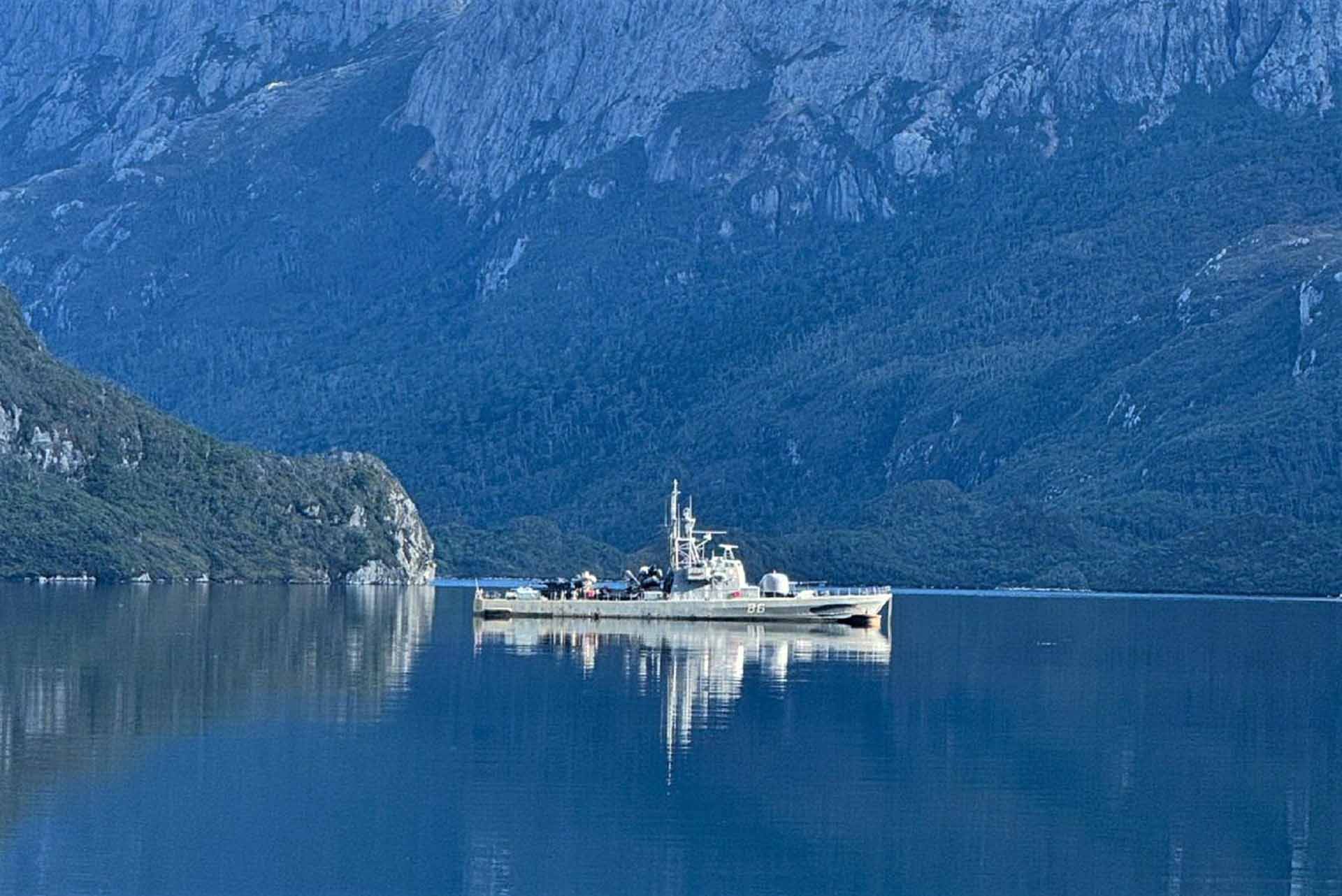 El buque llevó a cabo tareas de reaprovisionamiento logístico y relevo de personal en los Puestos de Vigilancia y Control de Tránsito Marítimo de la Armada Argentina ubicados en el sur del país.