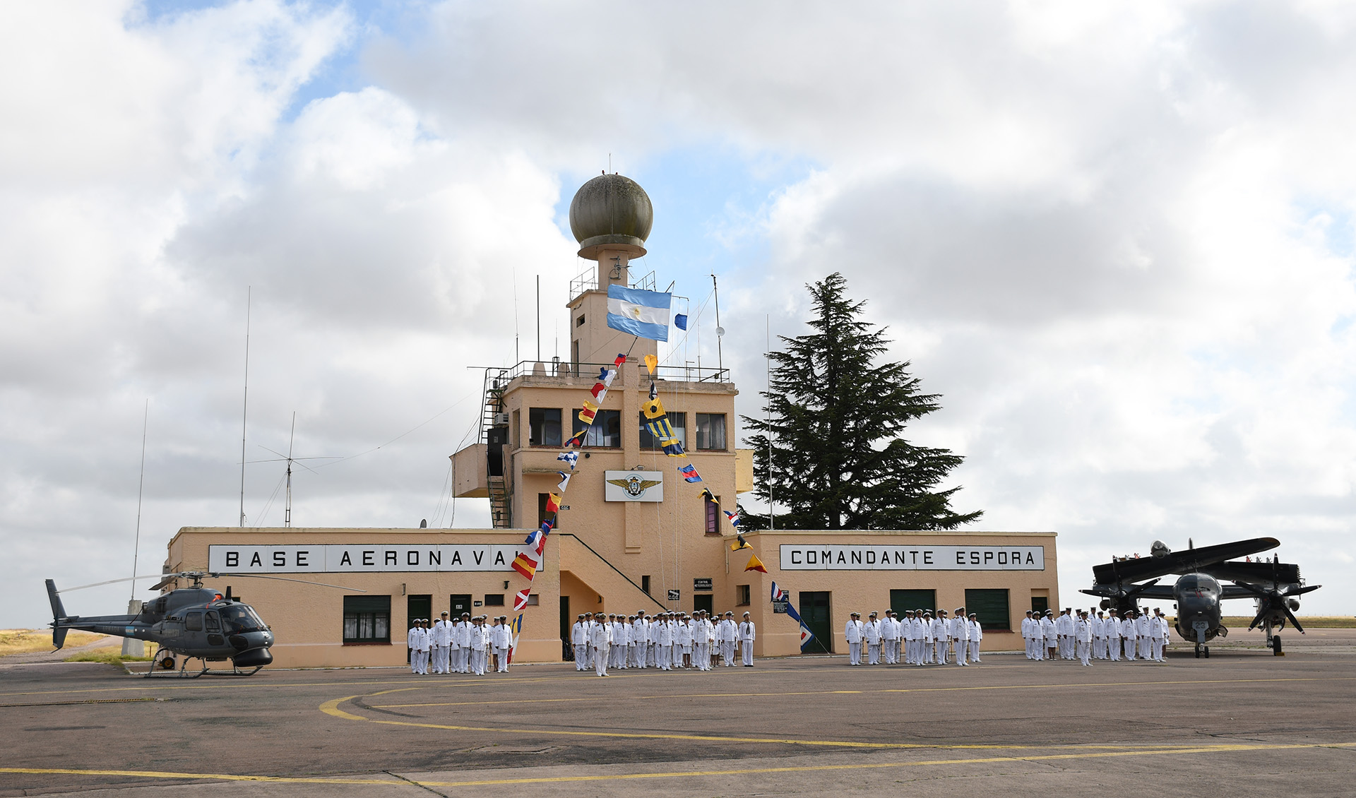 Asumió el Capitán de Navío Jorge Eduardo Nieto, en reemplazo del Capitán de Navío Guillermo Molina.