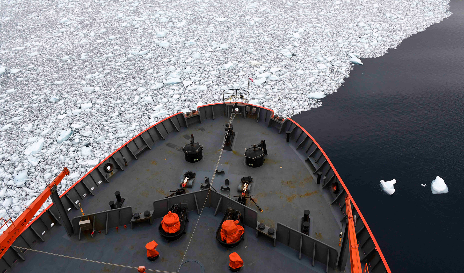 La planificación de la derrota antártica es fundamental para una navegación segura hacia el continente blanco.
