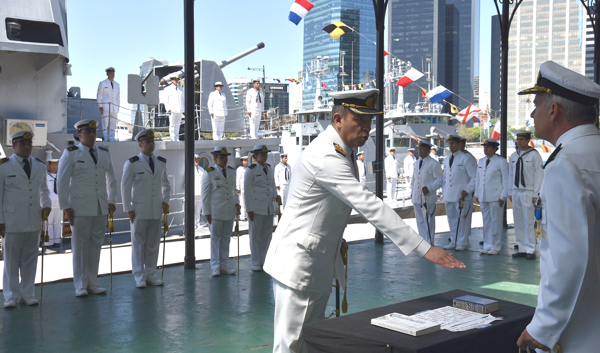 Presidió la ceremonia el Comandante del Área Naval Fluvial, Contraalmirante Daniel Francisco Finardi.