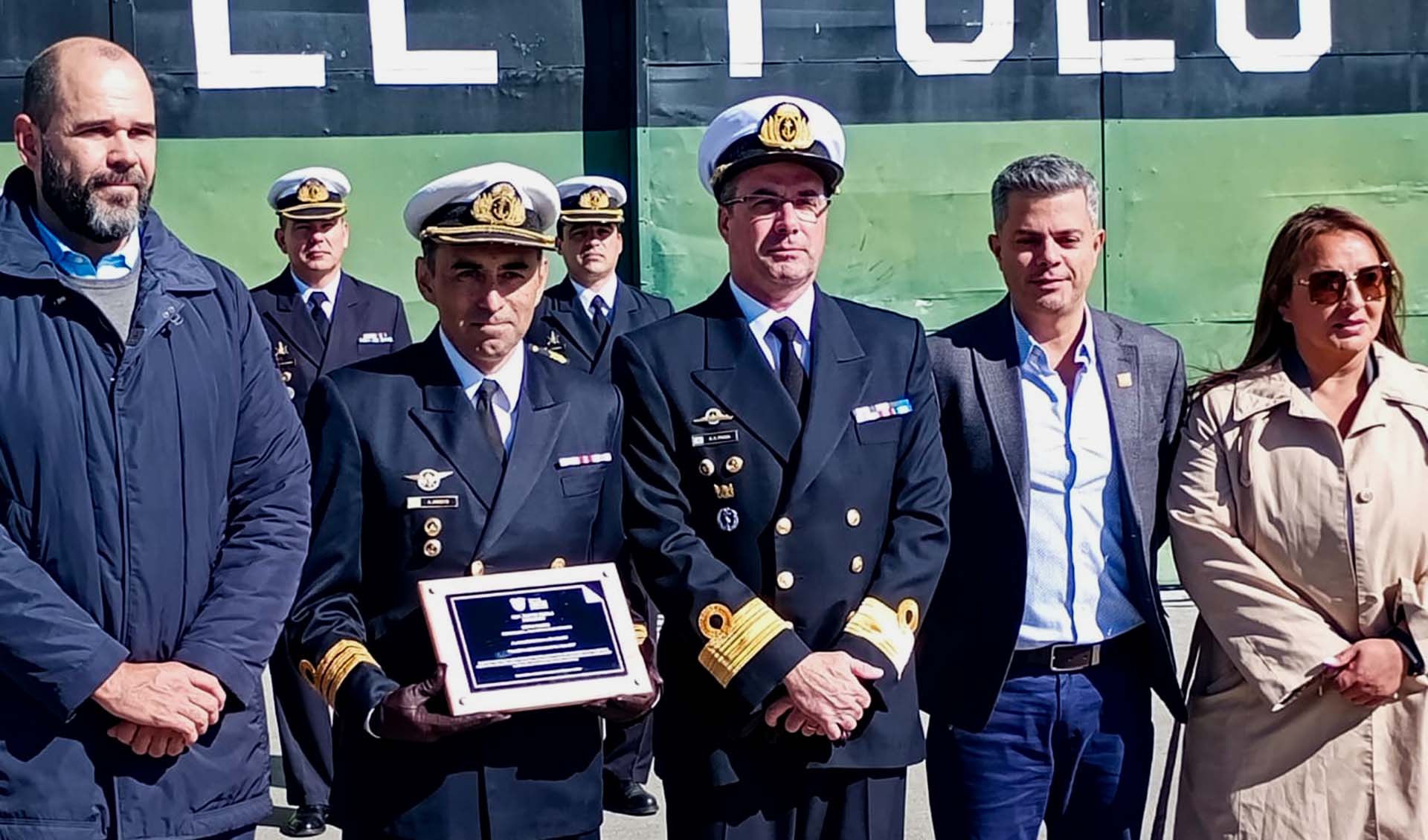 Estuvo presidida por el Comandante del Área Naval Austral, Comodoro de Marina Guillermo Alberto Prada.