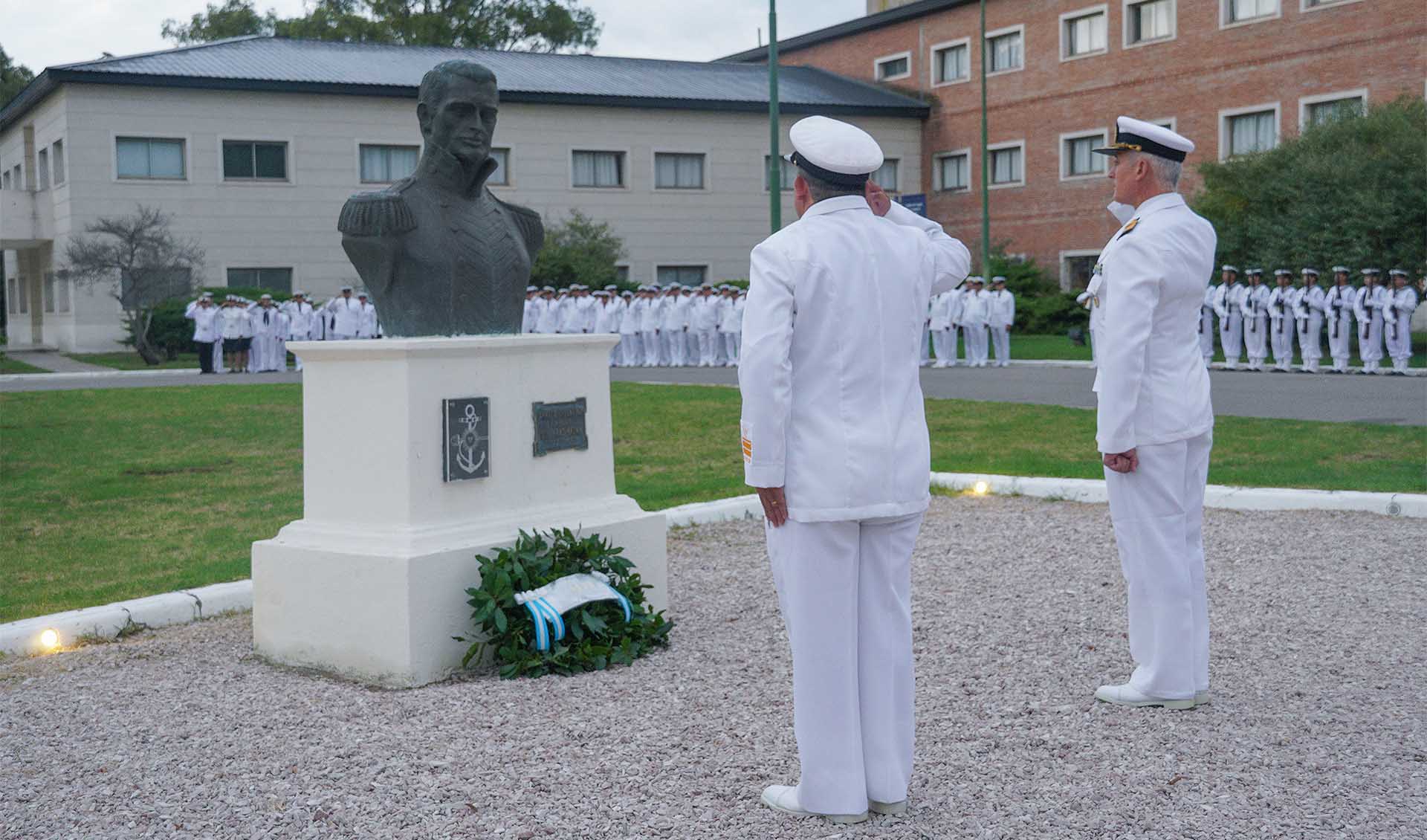 Durante una ceremonia presidida por su director, se rindió homenaje al Padre de la Armada Argentina a 168 años de su fallecimiento.