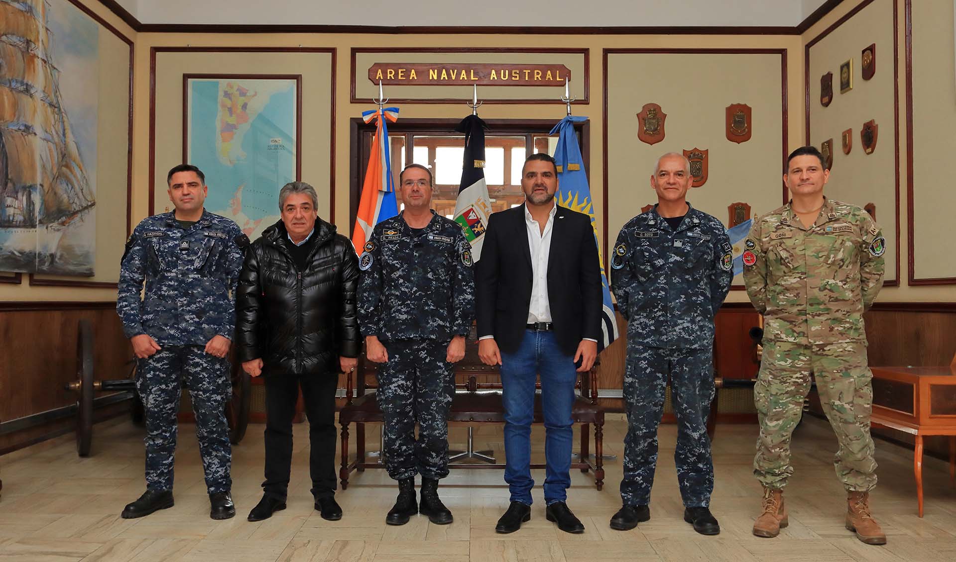 En la reunión, se abordaron diferentes temáticas de interés común. 