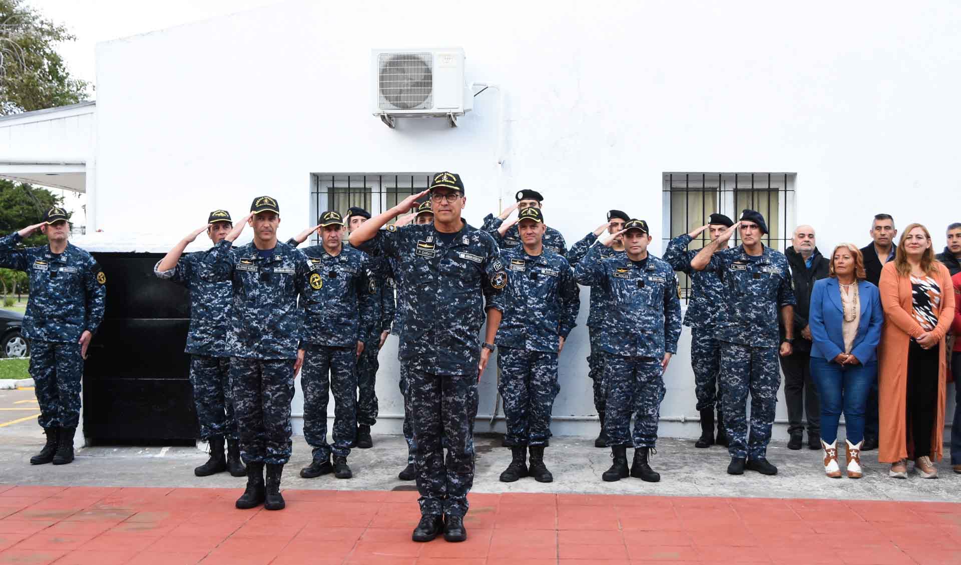 El acto fue presidido por el Comandante de la Fuerza de Submarinos.