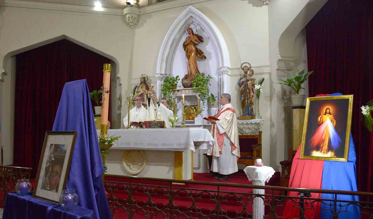 Se realizó en la Parroquia Stella Maris de la Base Naval Puerto Belgrano. Asistieron fieles, militares y civiles, de la comunidad parroquial.
