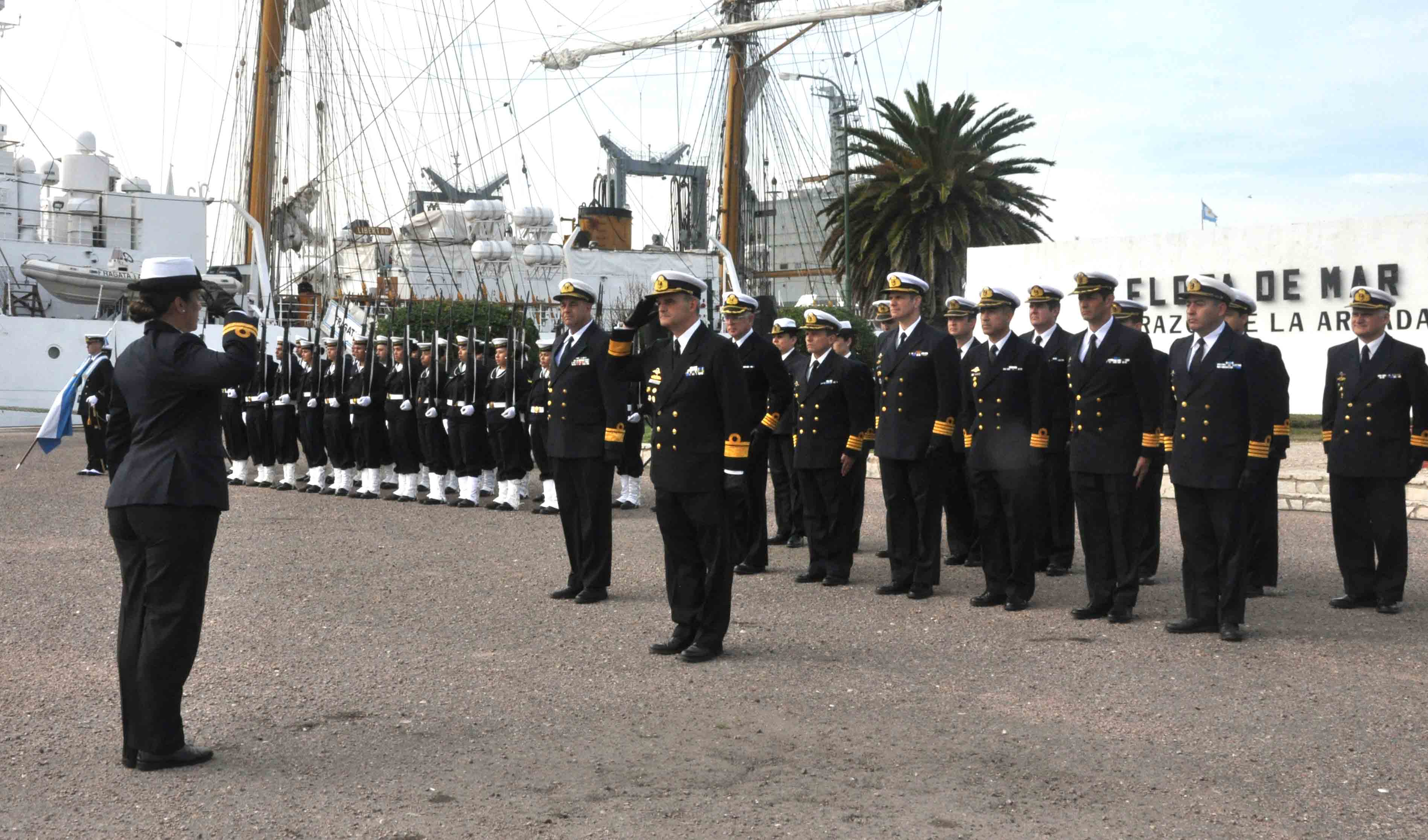 La ceremonia fue presidida por el Comandante de la Flota de Mar, Contraalmirante José Alberto Martí Garro.