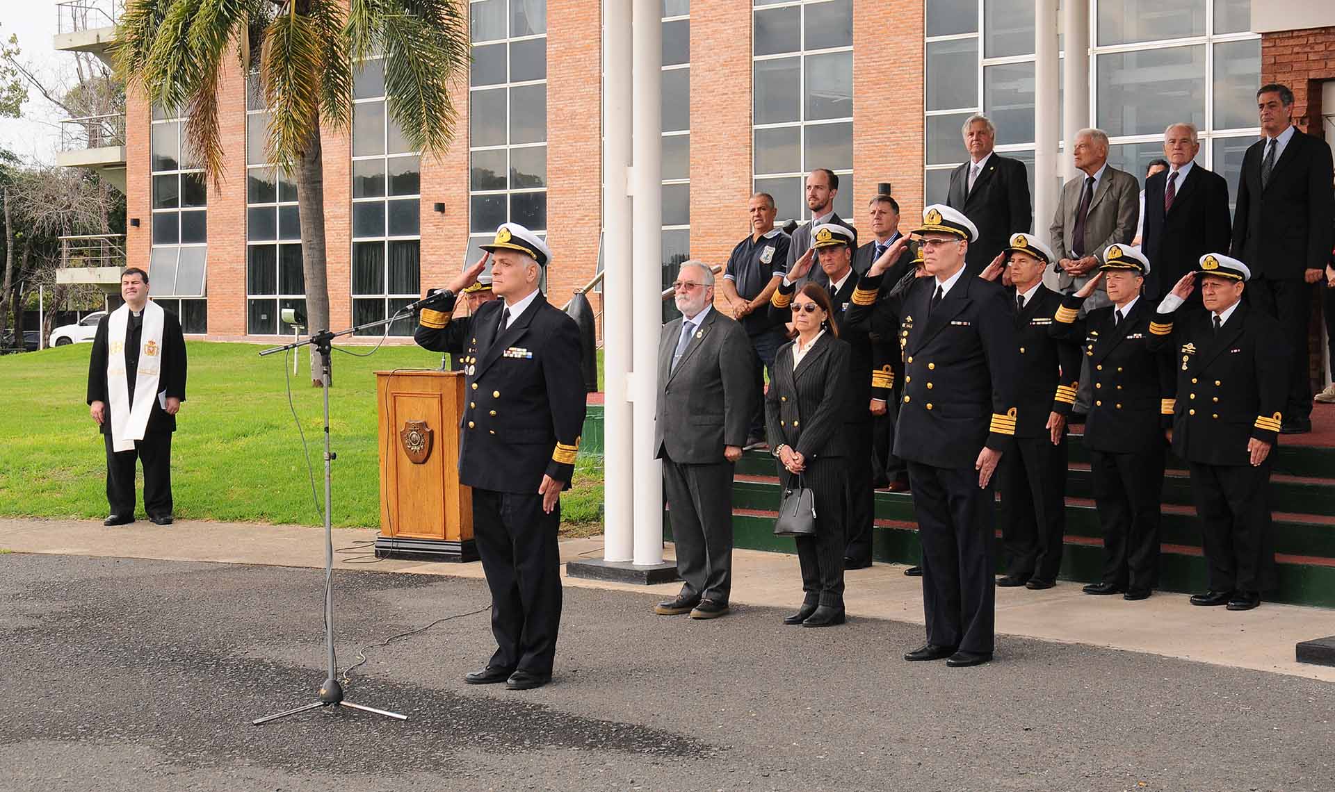 Con una ceremonia realizada en el predio de la Dirección General de Educación de la Armada, la comunidad del Liceo reafirmó su vocación formativa y el legado de sus fundadores.