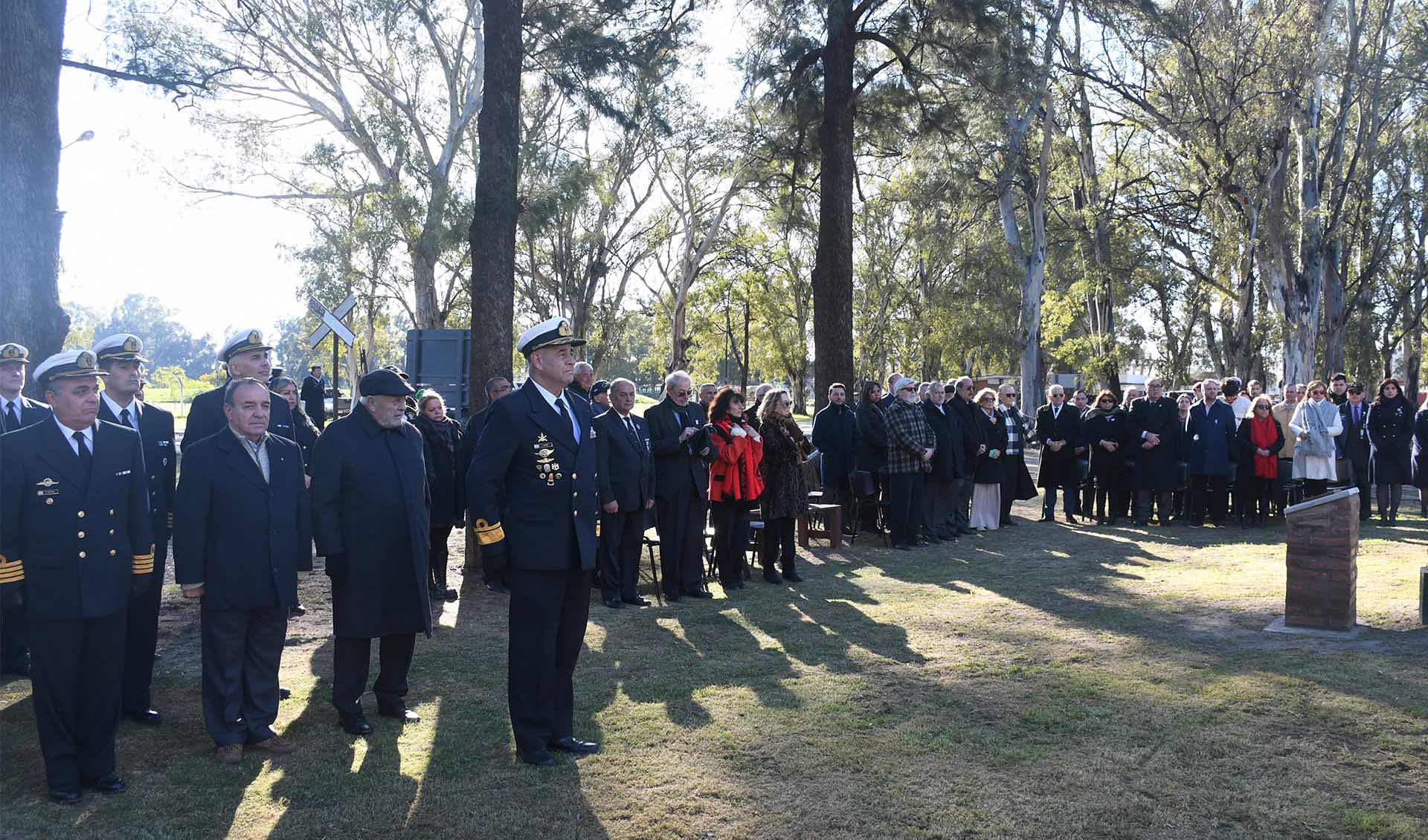 La ceremonia fue presidida por el Comandante de la Infantería de Marina, Contraalmirante Javier López.