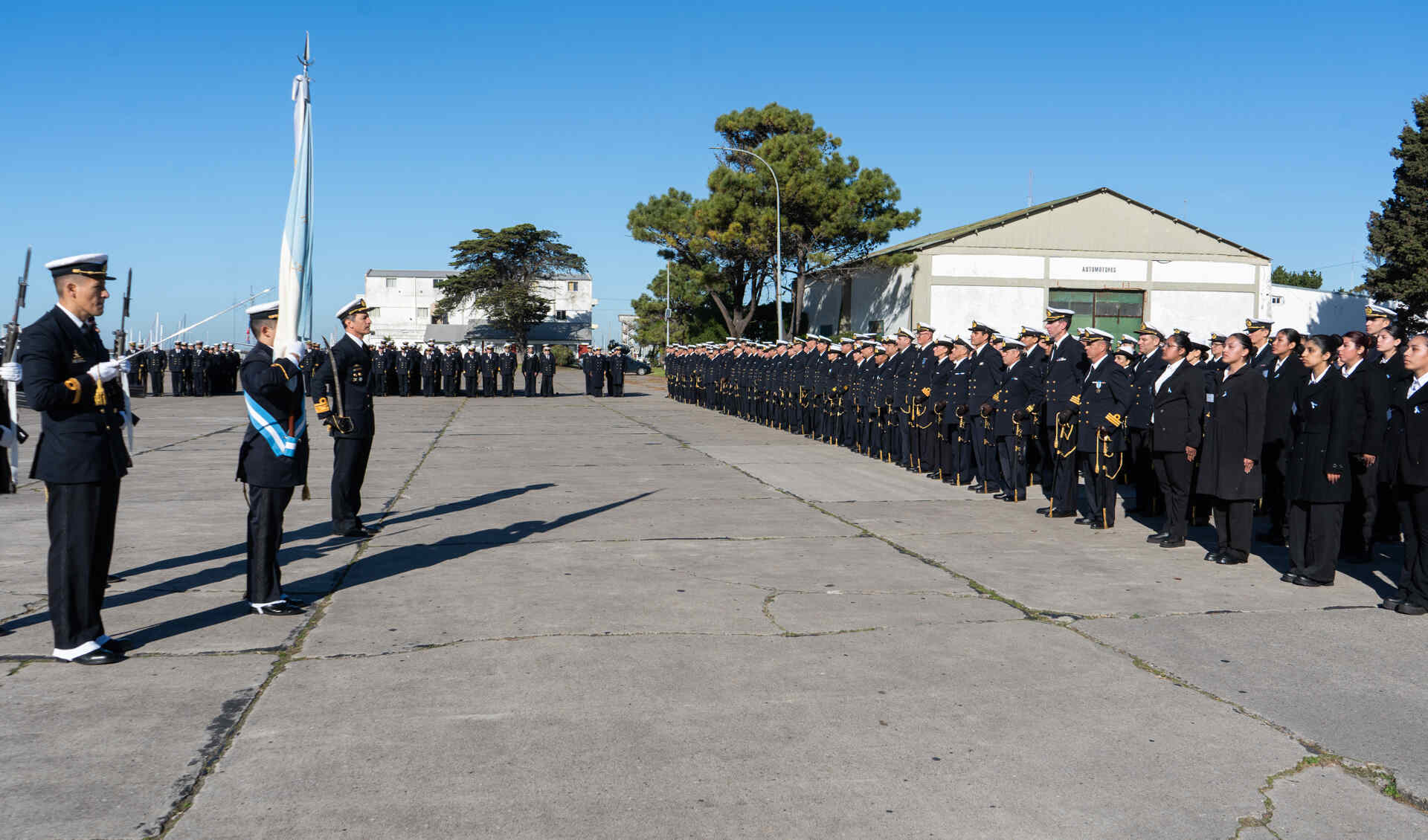 Fue presidida por el Comandante del Área Naval Atlántica y Jefe de la Base Naval Mar del Plata.