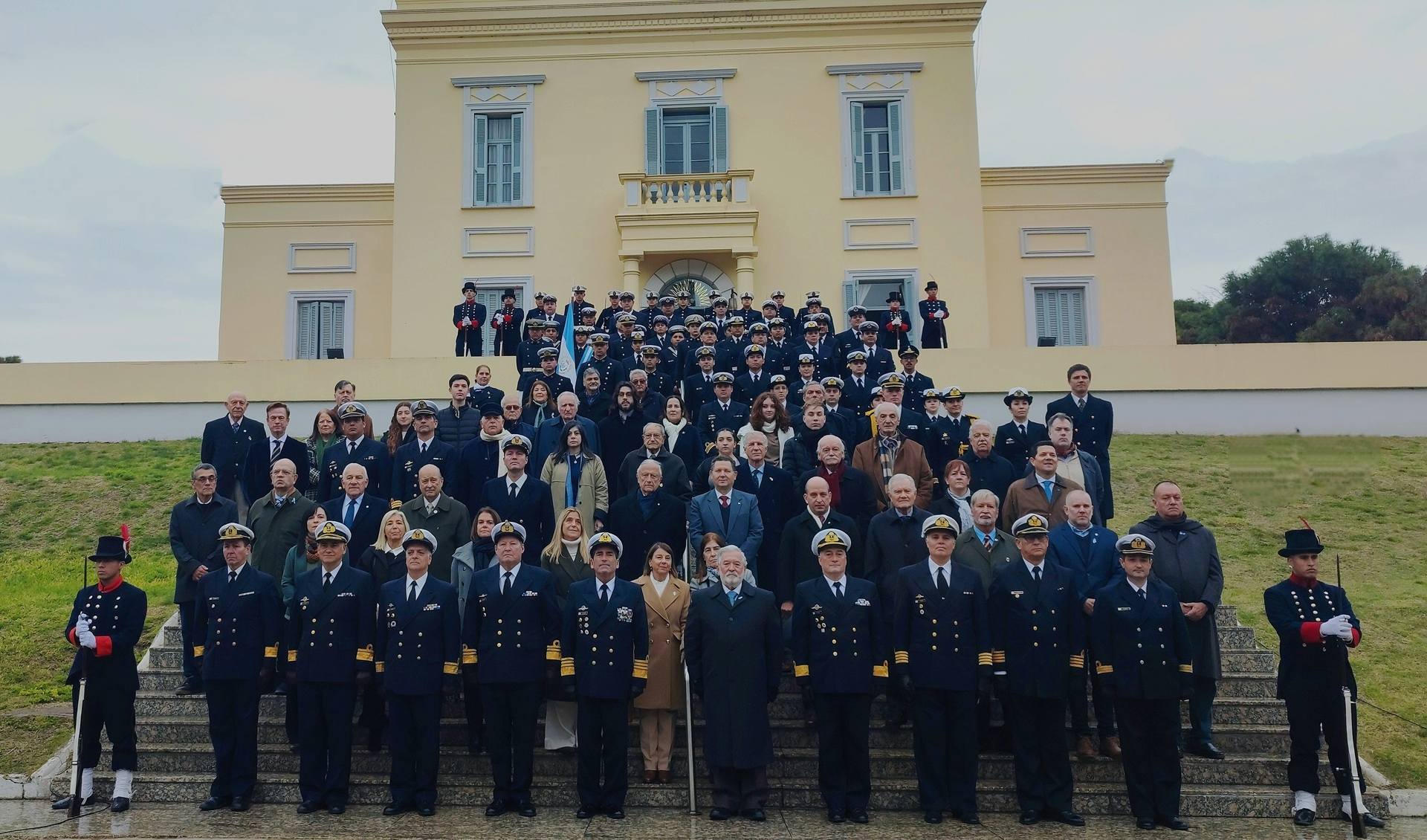 A 248 años del nacimiento del Padre de la Patria en el mar, se realizó un acto conmemorativo en Casa Amarilla.