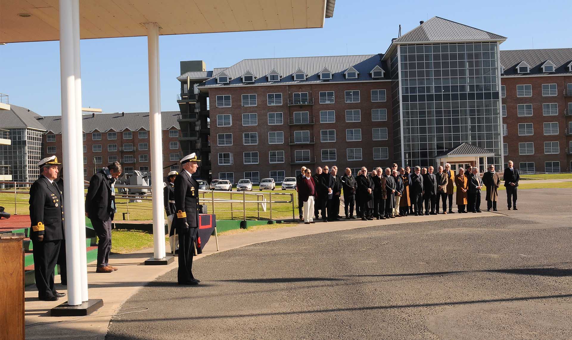 Dicha promoción no solo fue la más prolífera, sino la que brindó a la Patria el mayor número de Veteranos de la Guerra de Malvinas.