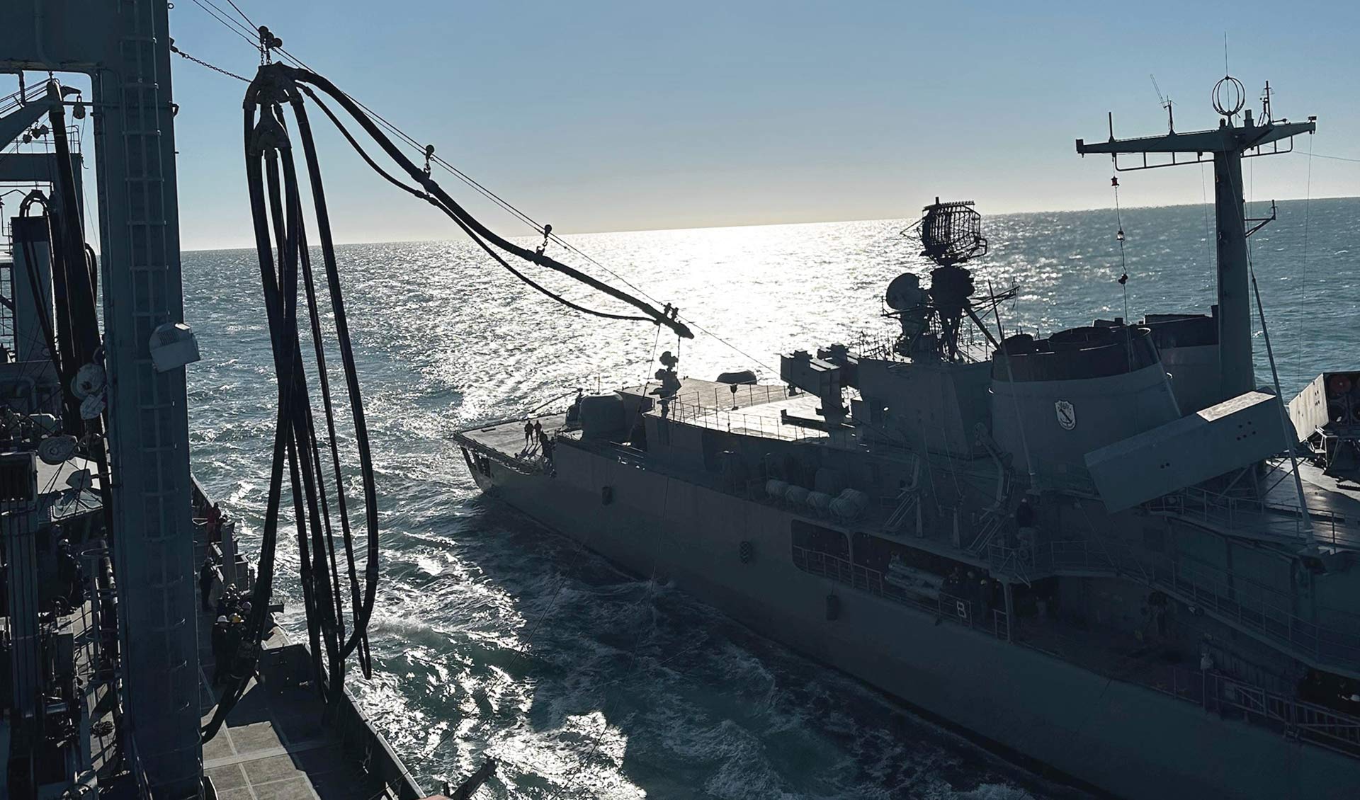 Esta capacidad estratégica resulta esencial para el despliegue de las unidades de la Armada Argentina.