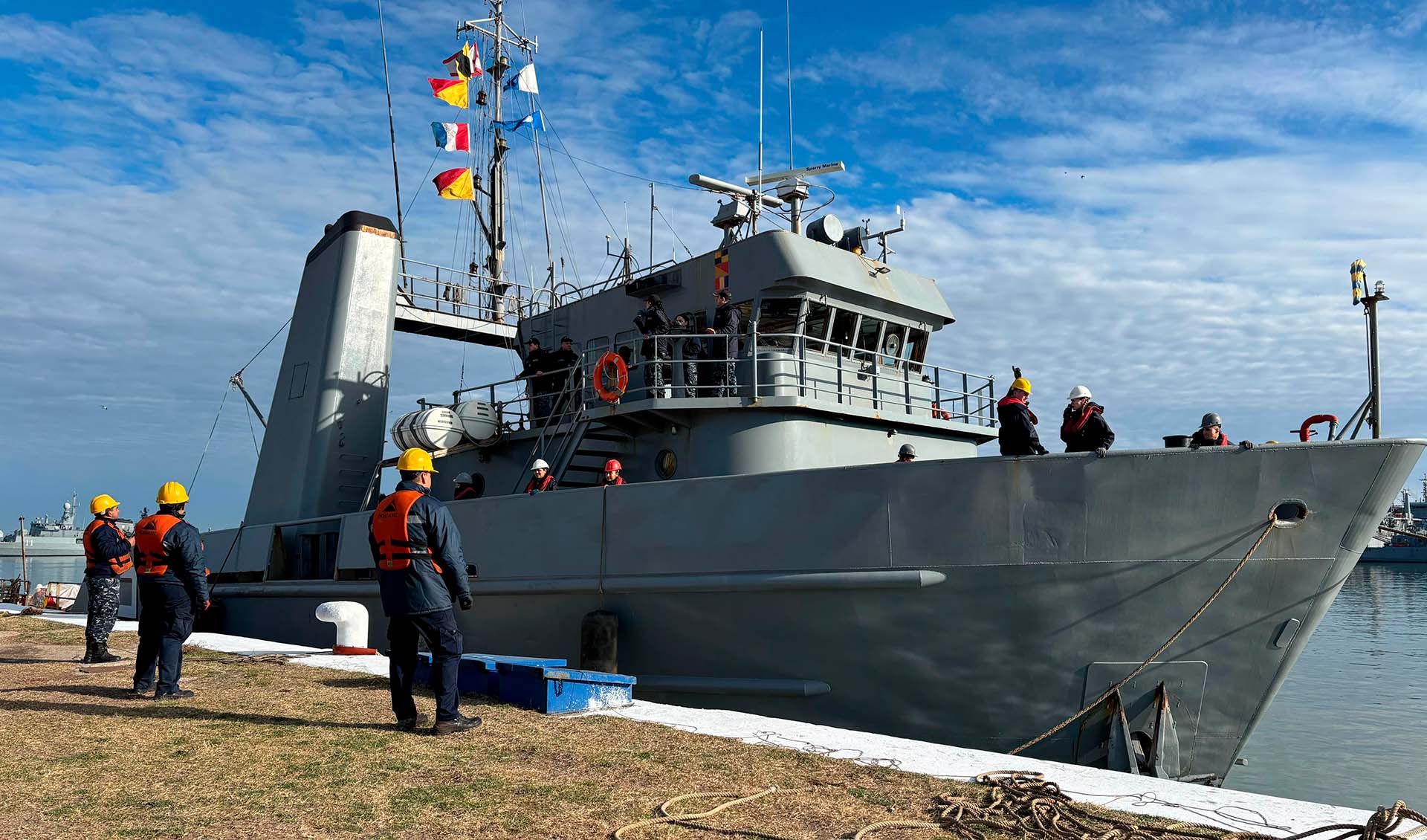 Realizó tareas logísticas, adiestramientos y guardia de búsqueda y rescate en el mar durante su estadía en la capital fueguina.