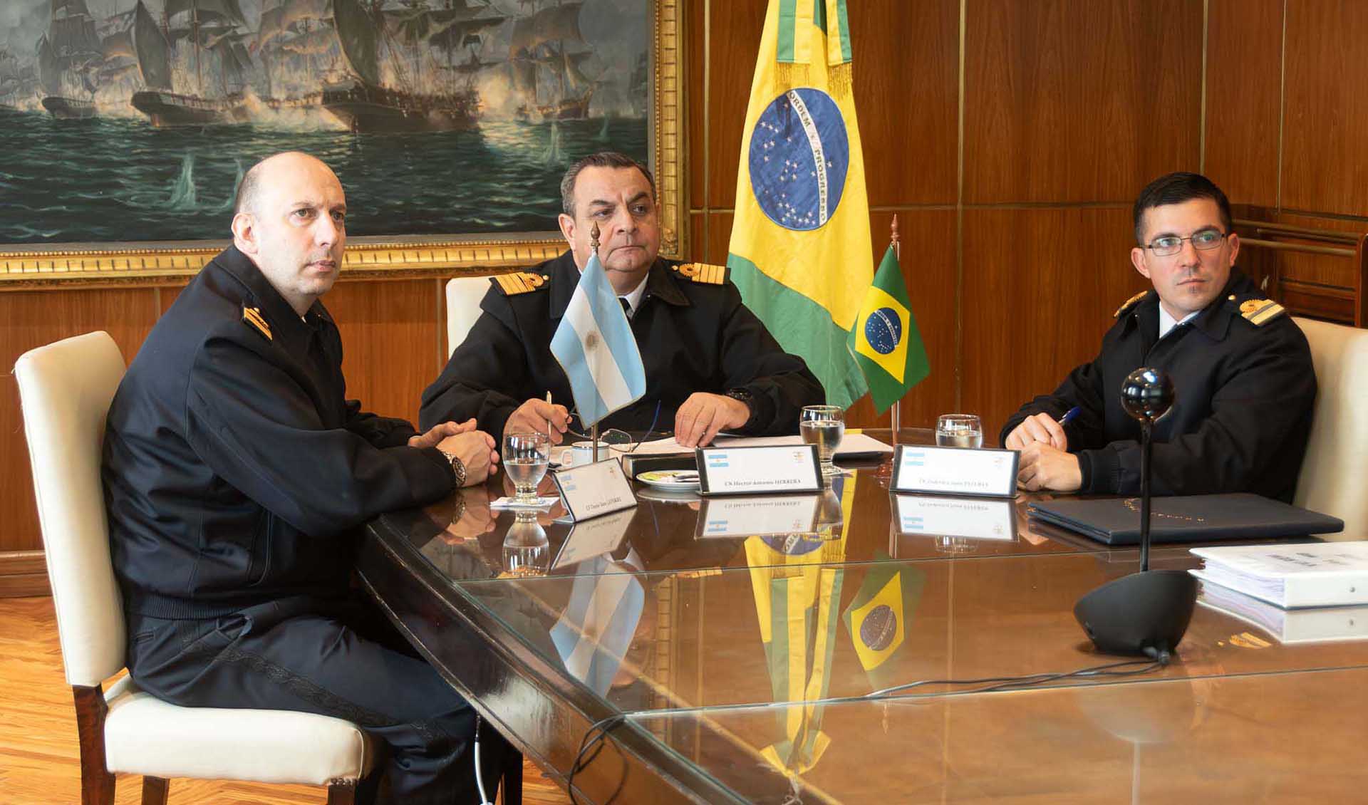 Durante el encuentro se actualizó el Plan de Cooperación Bilateral para el bienio 2026/2027 que aborda aspectos como la cooperación en el área de personal, apoyo logístico e intercambio de información, entre otros.