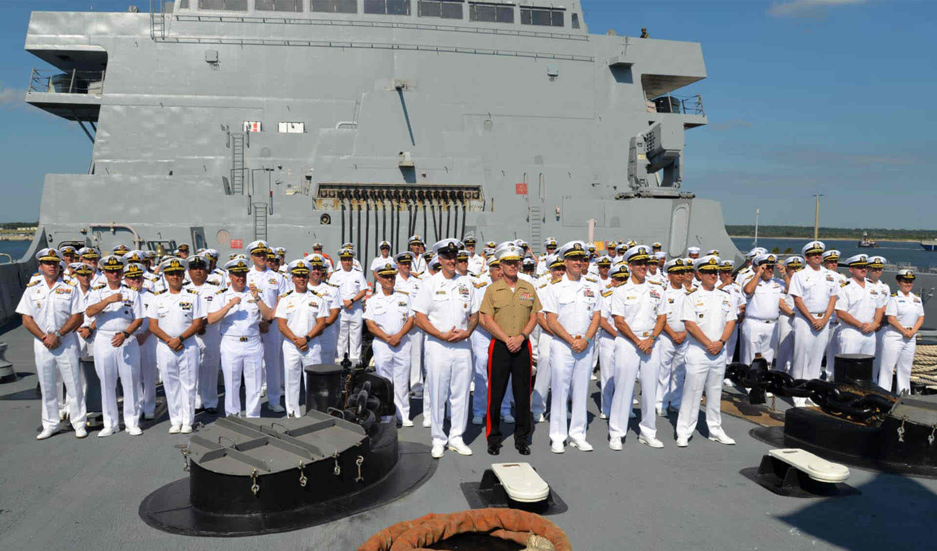 De la ceremonia participaron Marinas de 26 países que operarán en la costa Este de Estados Unidos de América.