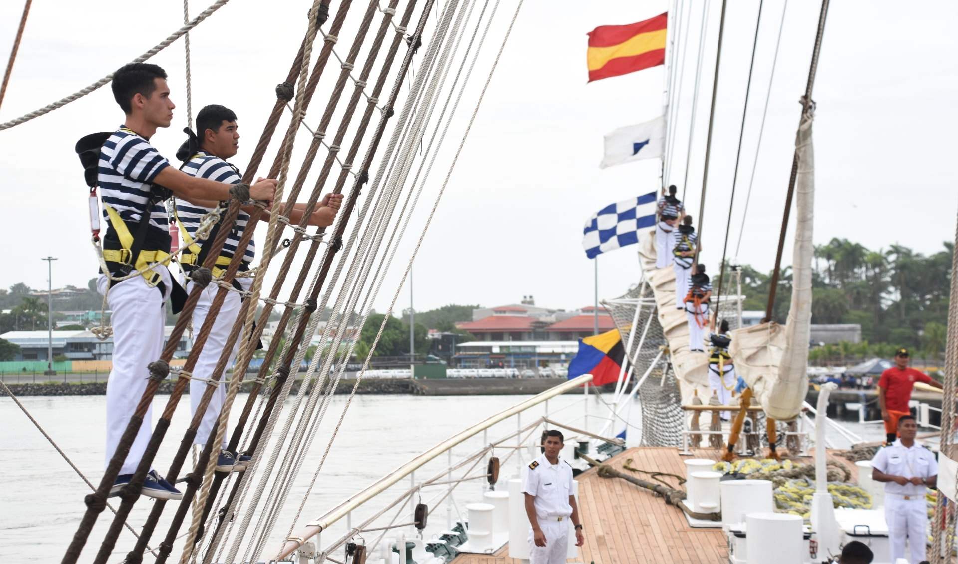 Permaneció en Puerto Limón del 21 al 24, luego de realizar el cruce del Océano Atlántico proveniente de Lisboa, Portugal. 