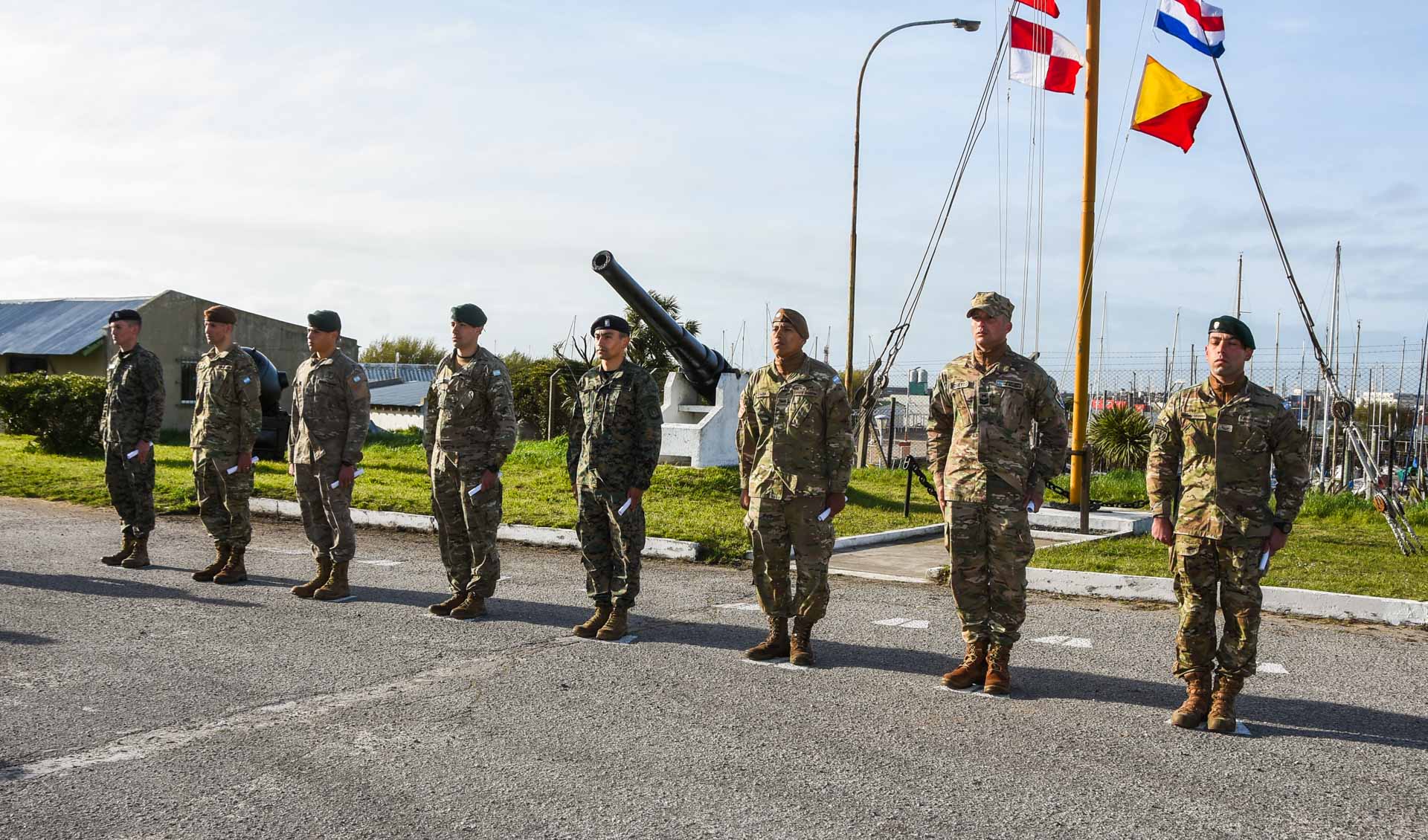 Se completó el noveno Curso Básico de Buceo Militar Conjunto para el personal de las Fuerzas Armadas. 