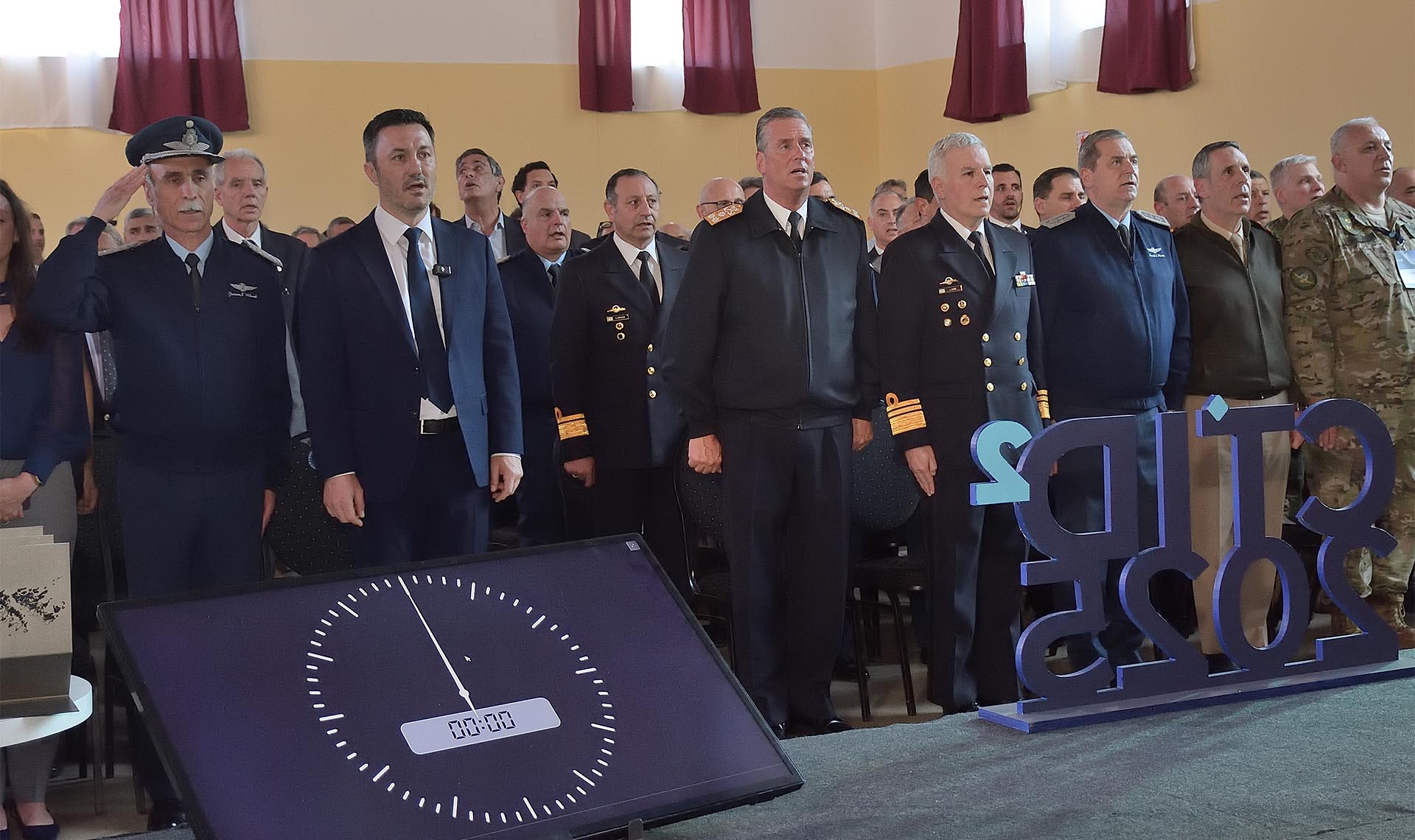 Durante dos jornadas el Ministerio de Defensa y el sector tecnológico nacional e internacional, realizaron un importante intercambio en materia de desarrollo. 