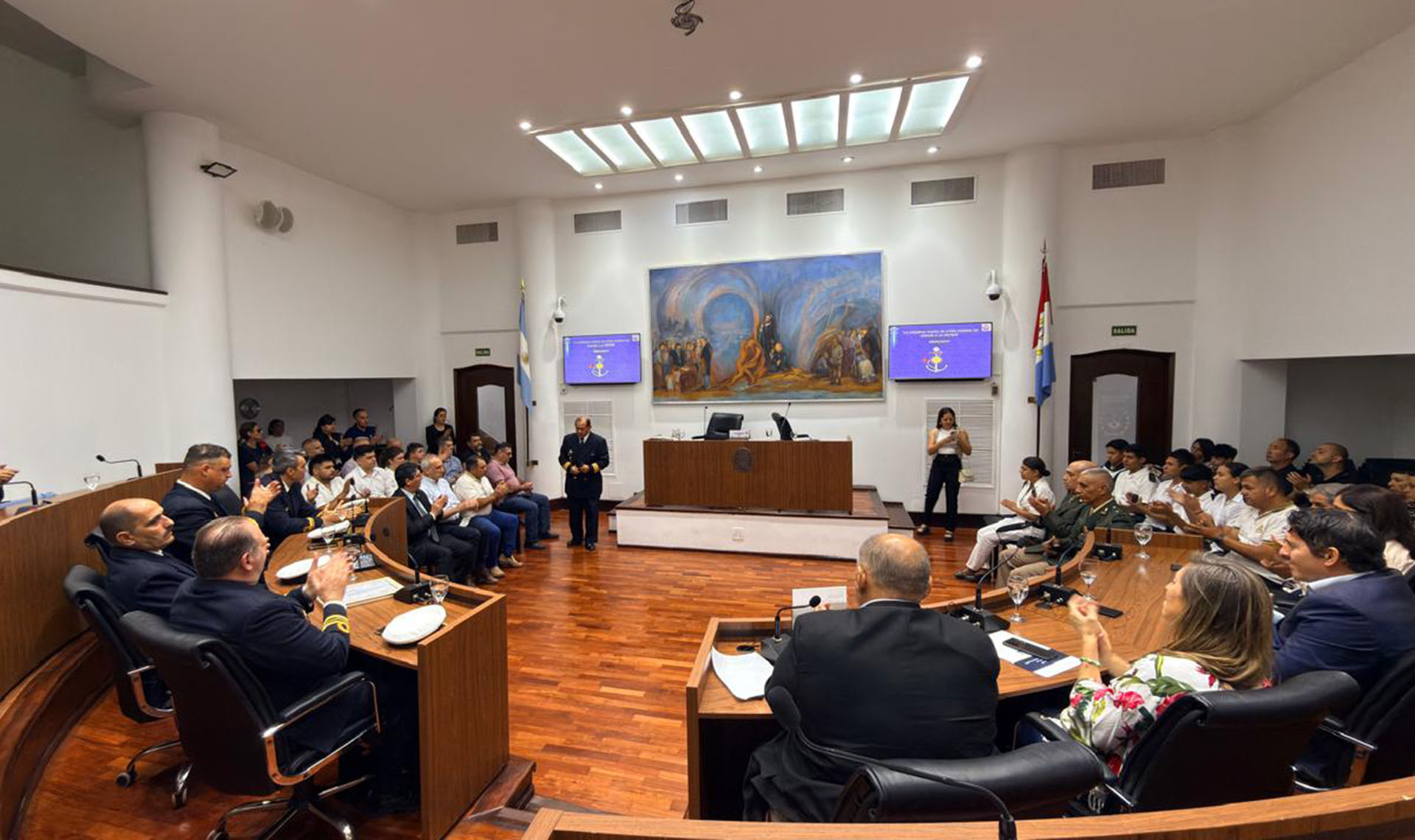 Las disertaciones se llevaron a cabo en el recinto del Honorable Concejo Municipal de la ciudad de Santa Fe de la Vera Cruz.