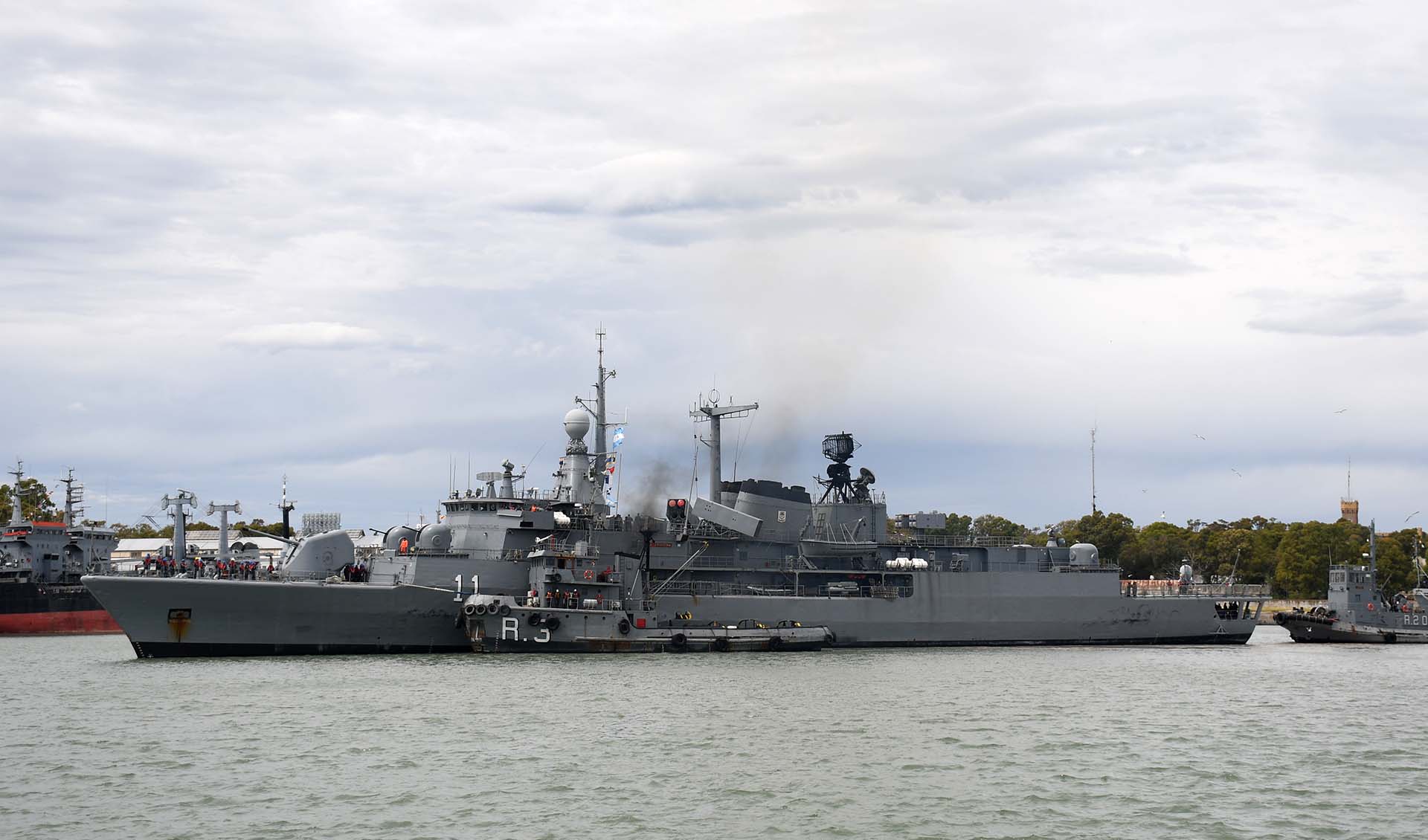 La unidad, que participó en el ejercicio Unitas LXVI en los Estados Unidos de América, fue recibida por el Jefe del Estado Mayor General de la Armada, Almirante Carlos María Allievi, autoridades navales y familiares de la tripulación.