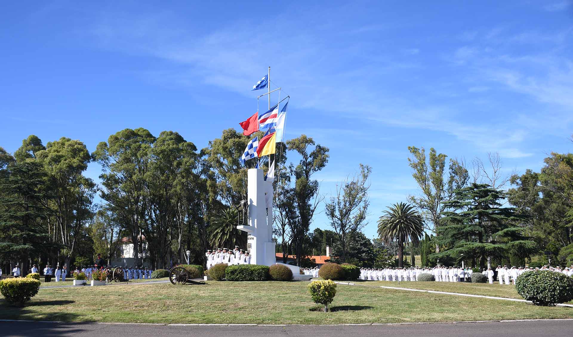 La ceremonia estuvo presidida por el Comandante de Adiestramiento y Alistamiento de la Armada, Contraalmirante Gustavo Fabián Lioi Pombo.