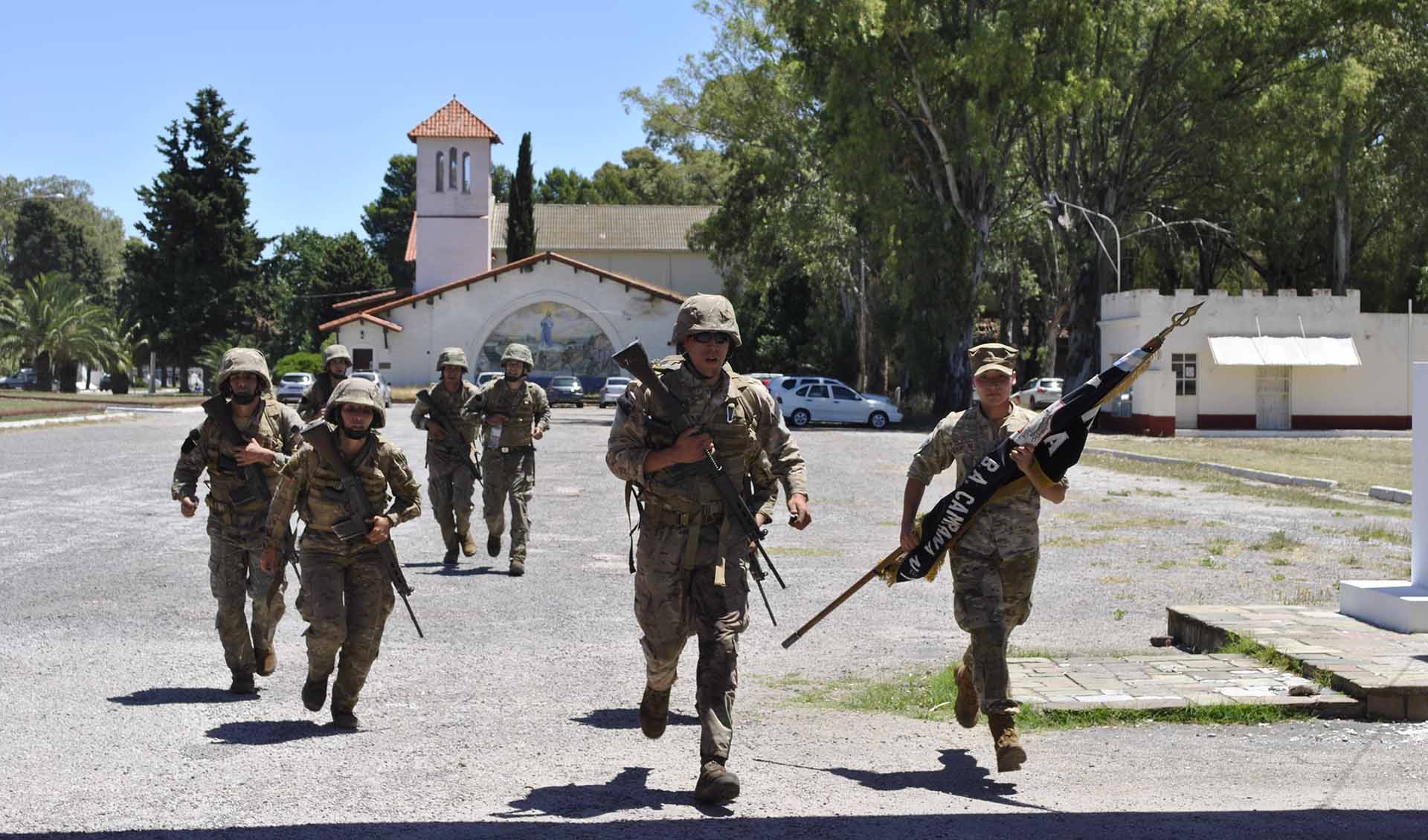 La competencia promovió la camaradería y puso a prueba la preparación física del personal del componente.