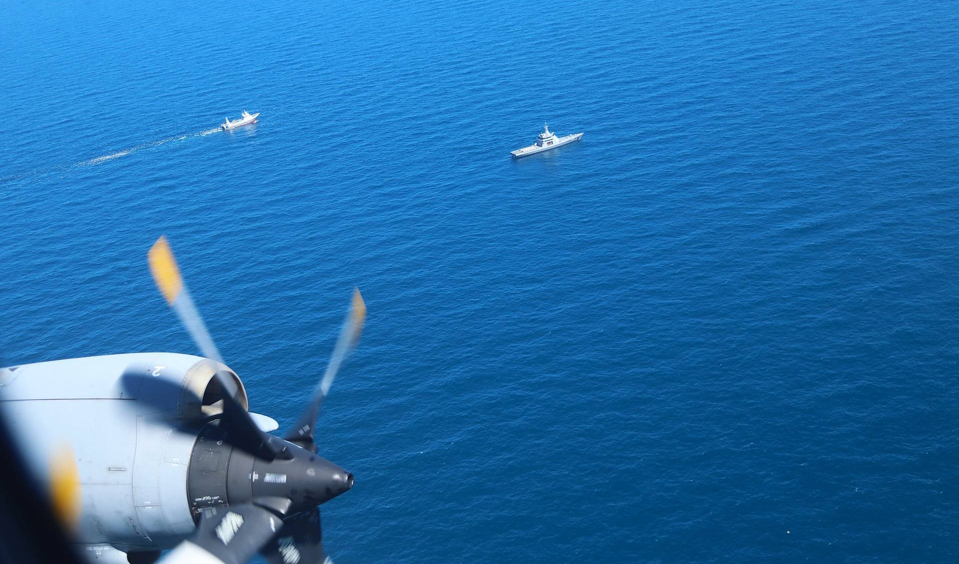 Un despliegue sostenido de medios navales y aeronavales refuerza la vigilancia y la defensa de los recursos marítimos nacionales.