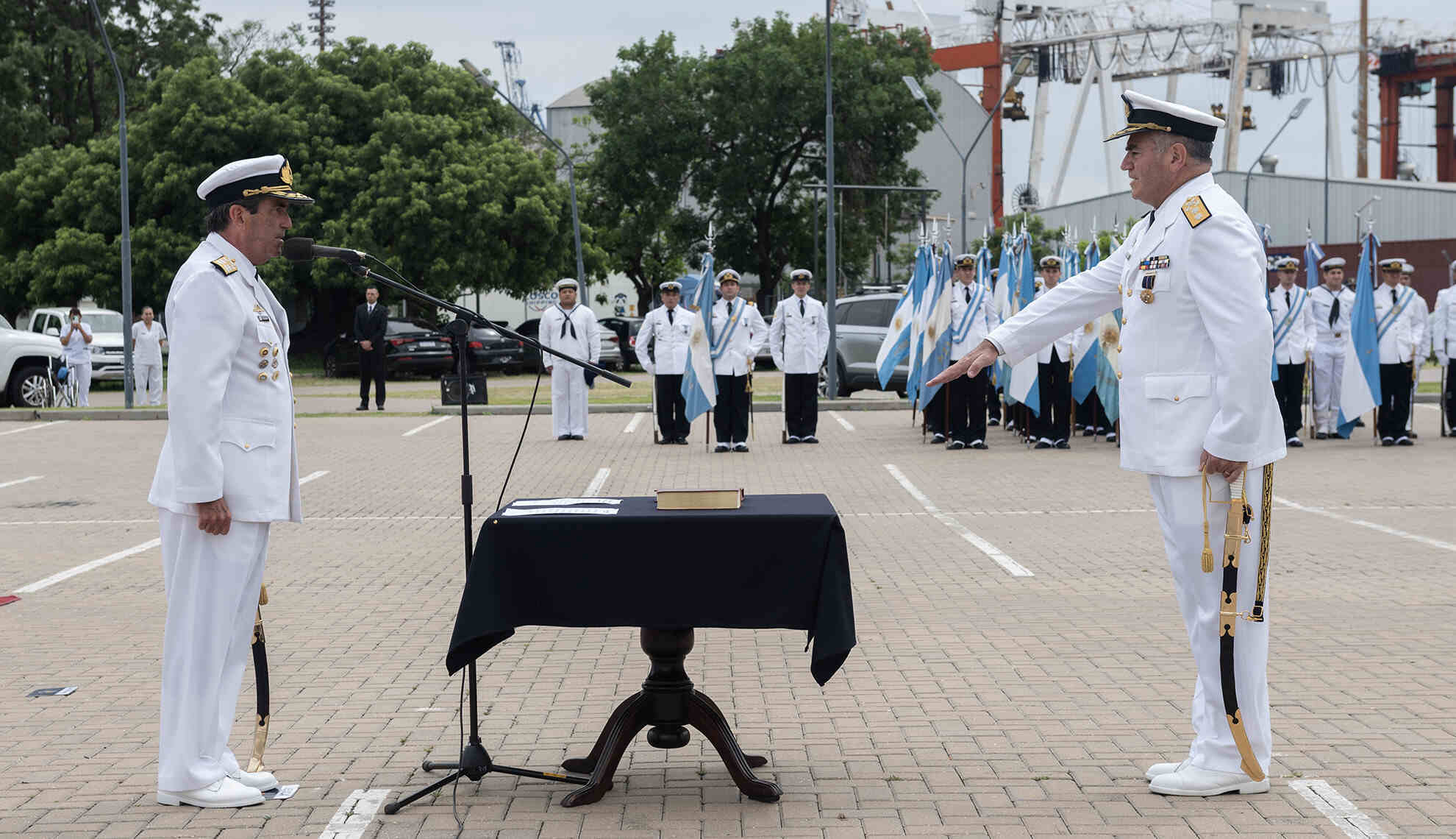 Asumió el Contraalmirante Fernando Daniel Terribile.