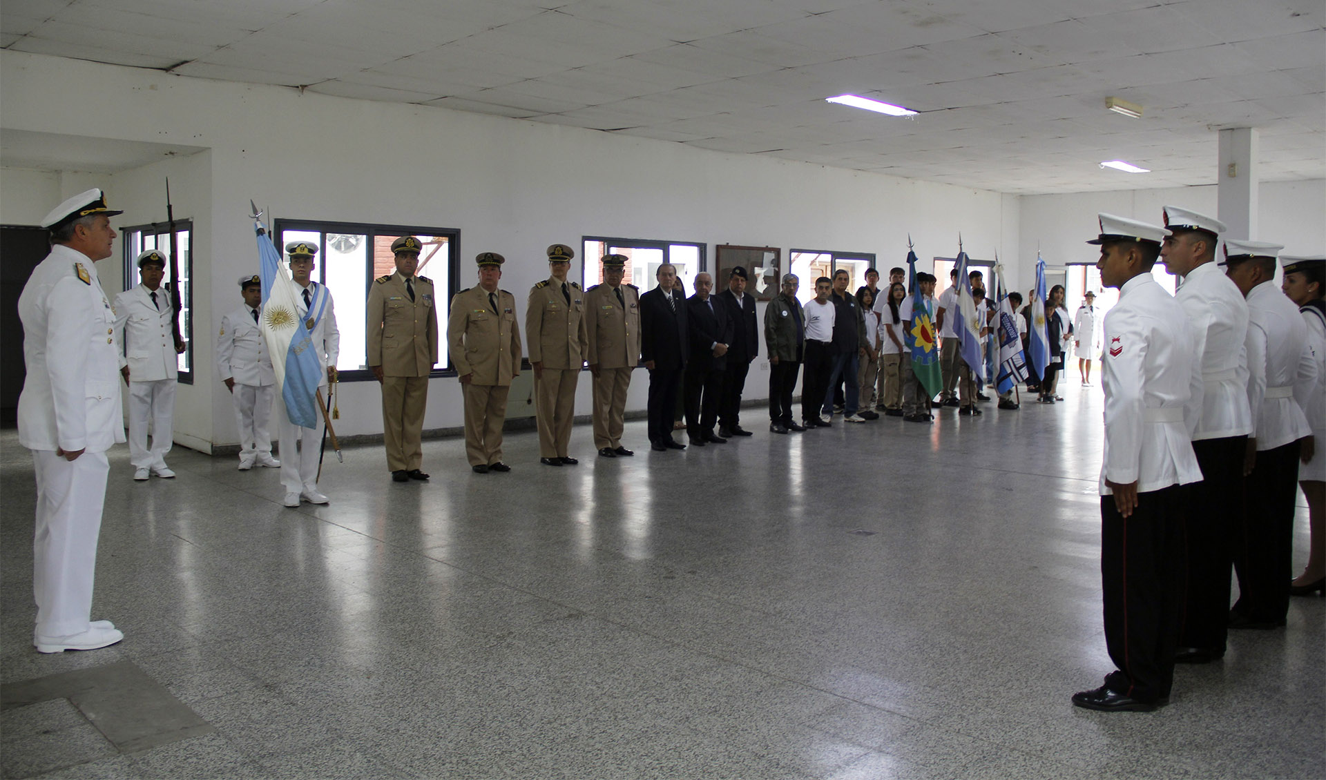 La ceremonia fue presidida por su Comandante, Comodoro de Marina Damián Gabriel Orgiazzi.
