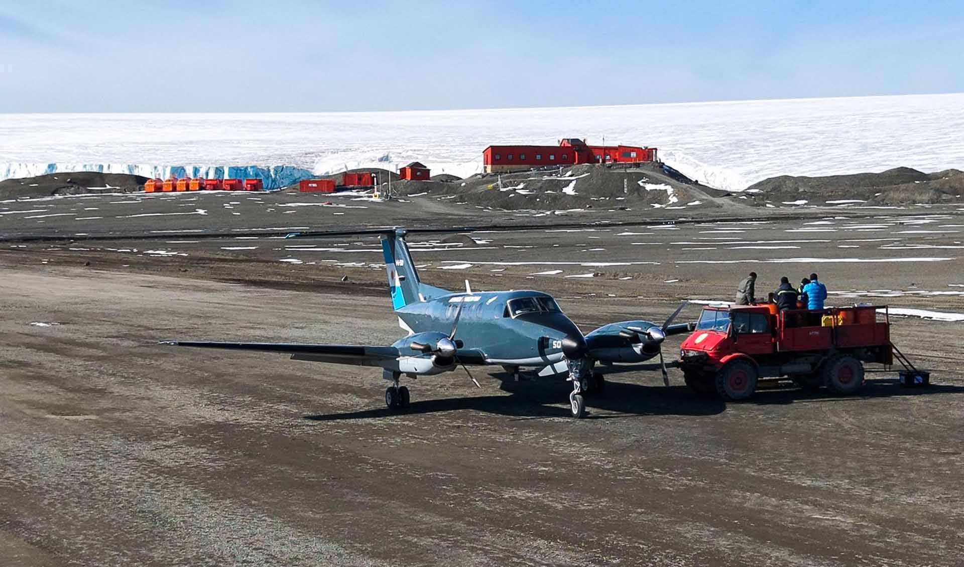Una aeronave Beechcraft TC-12B Huron de la Aviación Naval realizó un vuelo de adiestramiento entre Ushuaia y la Base Antártica Conjunta Petrel.