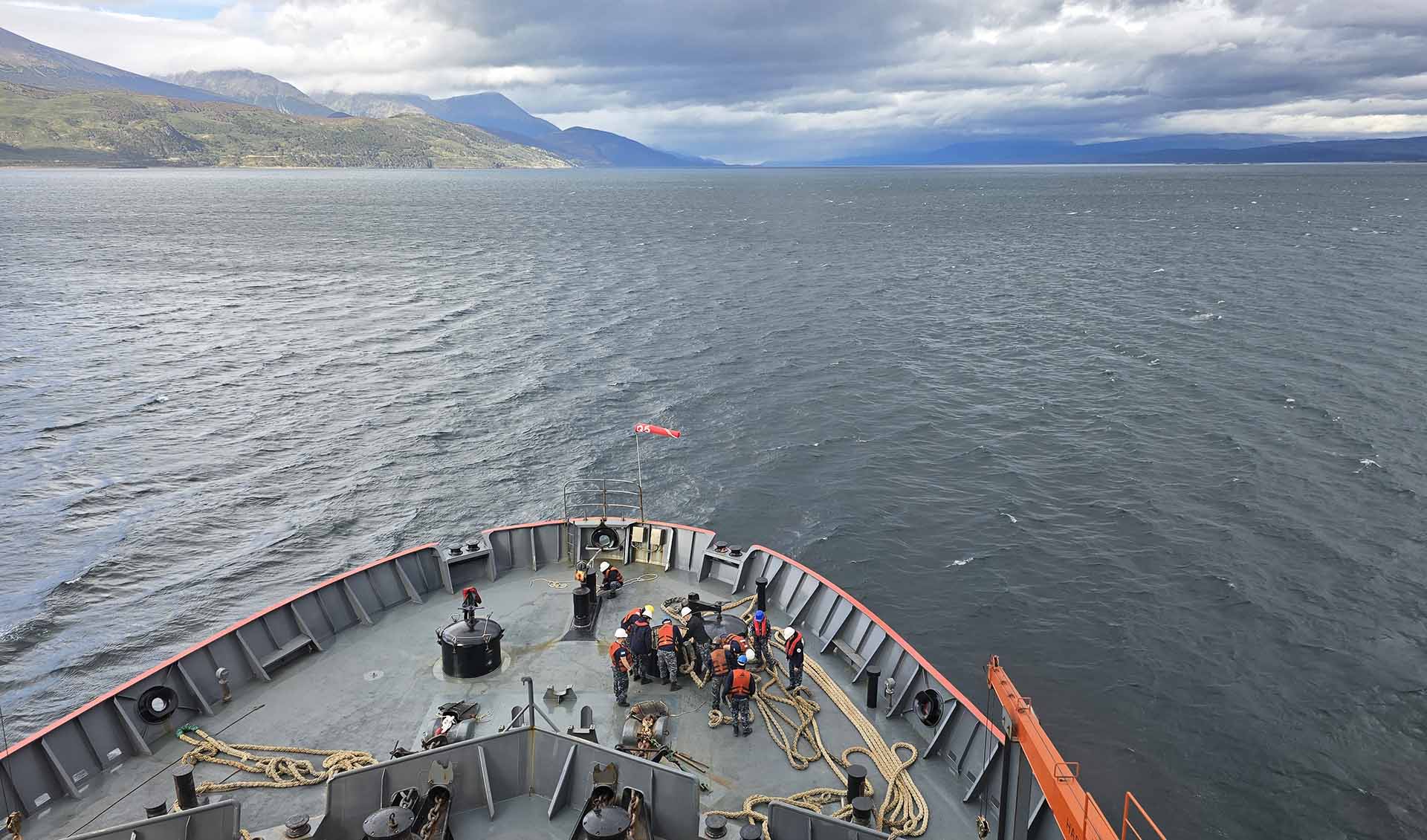 Los buques de la Armada zarparon desde Ushuaia. La misión se concretará durante marzo con trabajos en las Bases Antárticas Conjuntas ubicadas en la Península Antártica. 