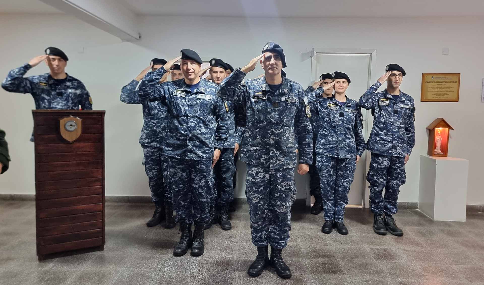 El acto fue presidido por el Comandante de la Fuerza de Submarinos.