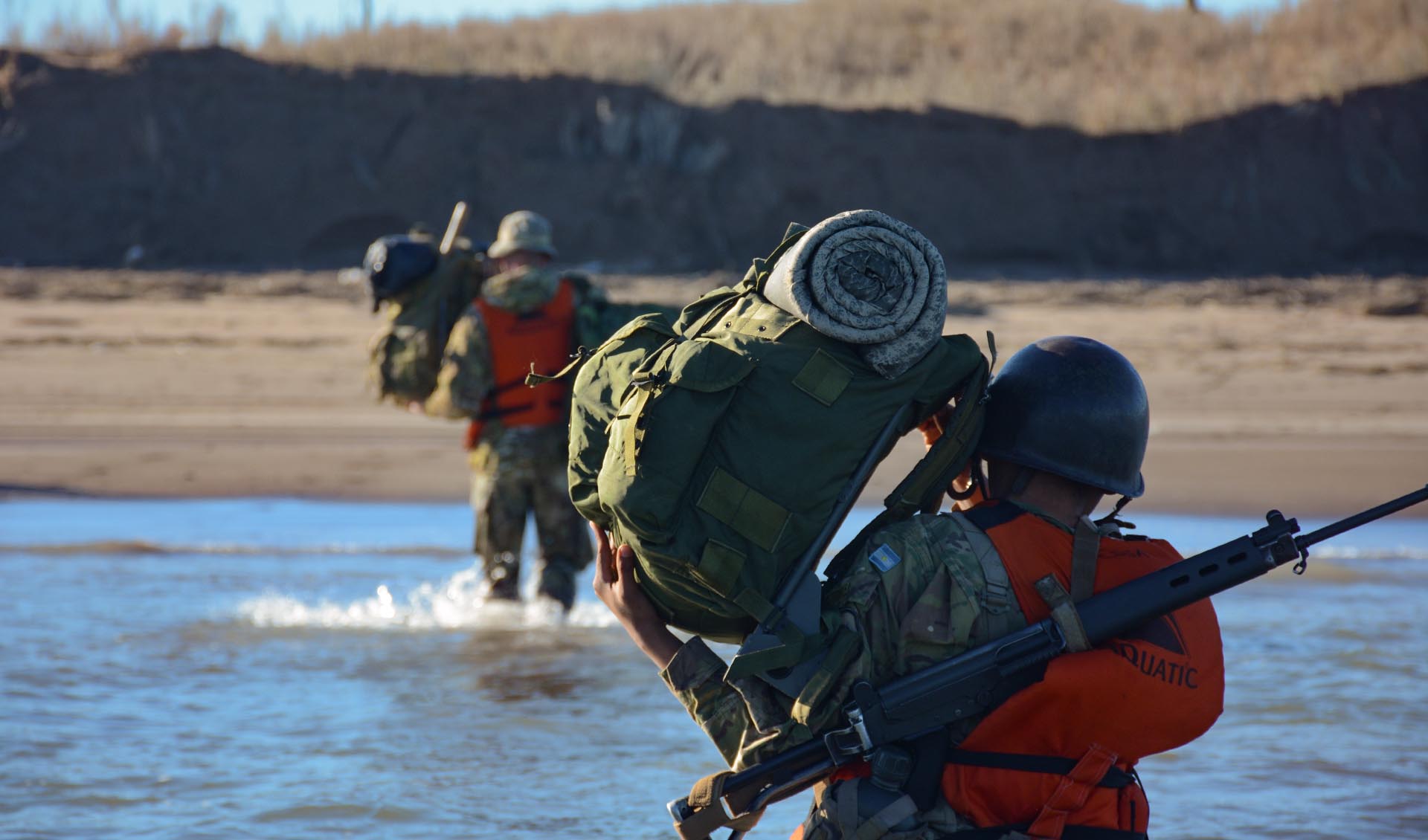 Estuvo bajo la conducción del Comando de la Brigada Anfibia de la Infantería de Marina y el Comando de la Flota de Mar.