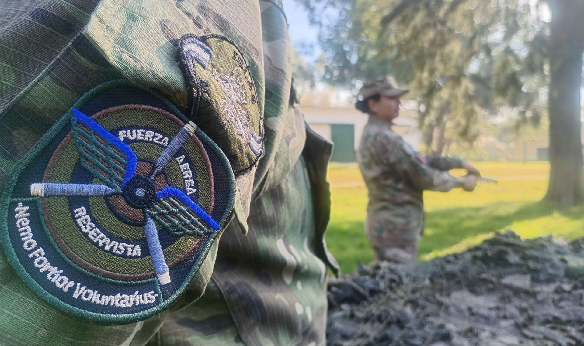 Personal que integra la reserva de la Armada Argentina y de la Fuerza Aérea Argentina recibió instrucción en el batallón.